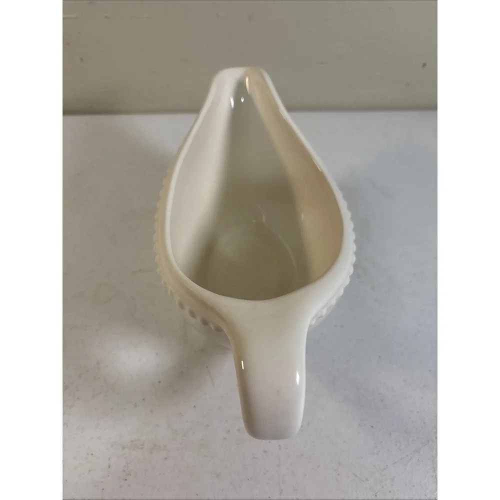 Pottery Barn Emma Gravy Boat Ivory‎ Cream Embossed Dot Edge EUC